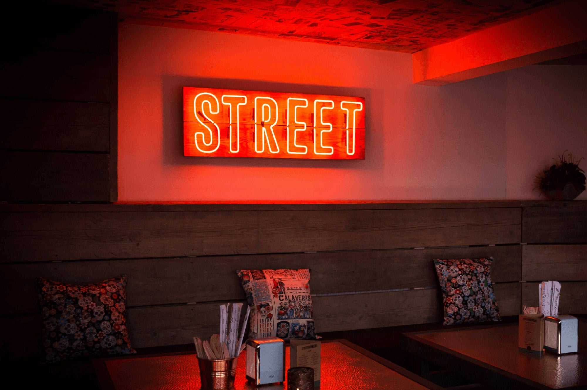 Top 3 Benefits of a Neon Bar Sign